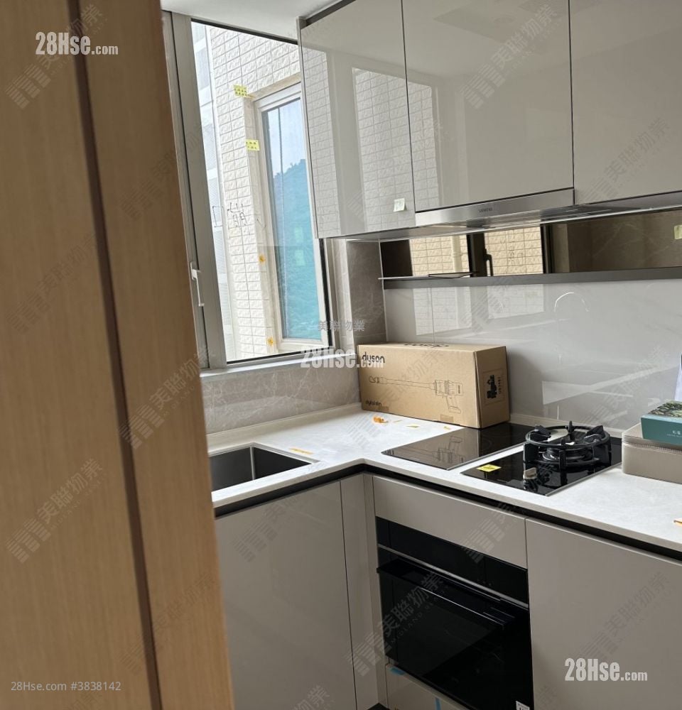 Grand Mayfair  Sell 2 Bedrooms , 1 Bathroom 513 ft²