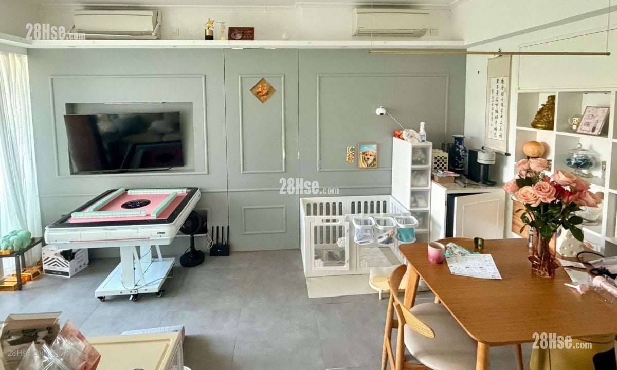 廳: 峻瀅 售盤 3 房 , 2 浴室 694 平方呎