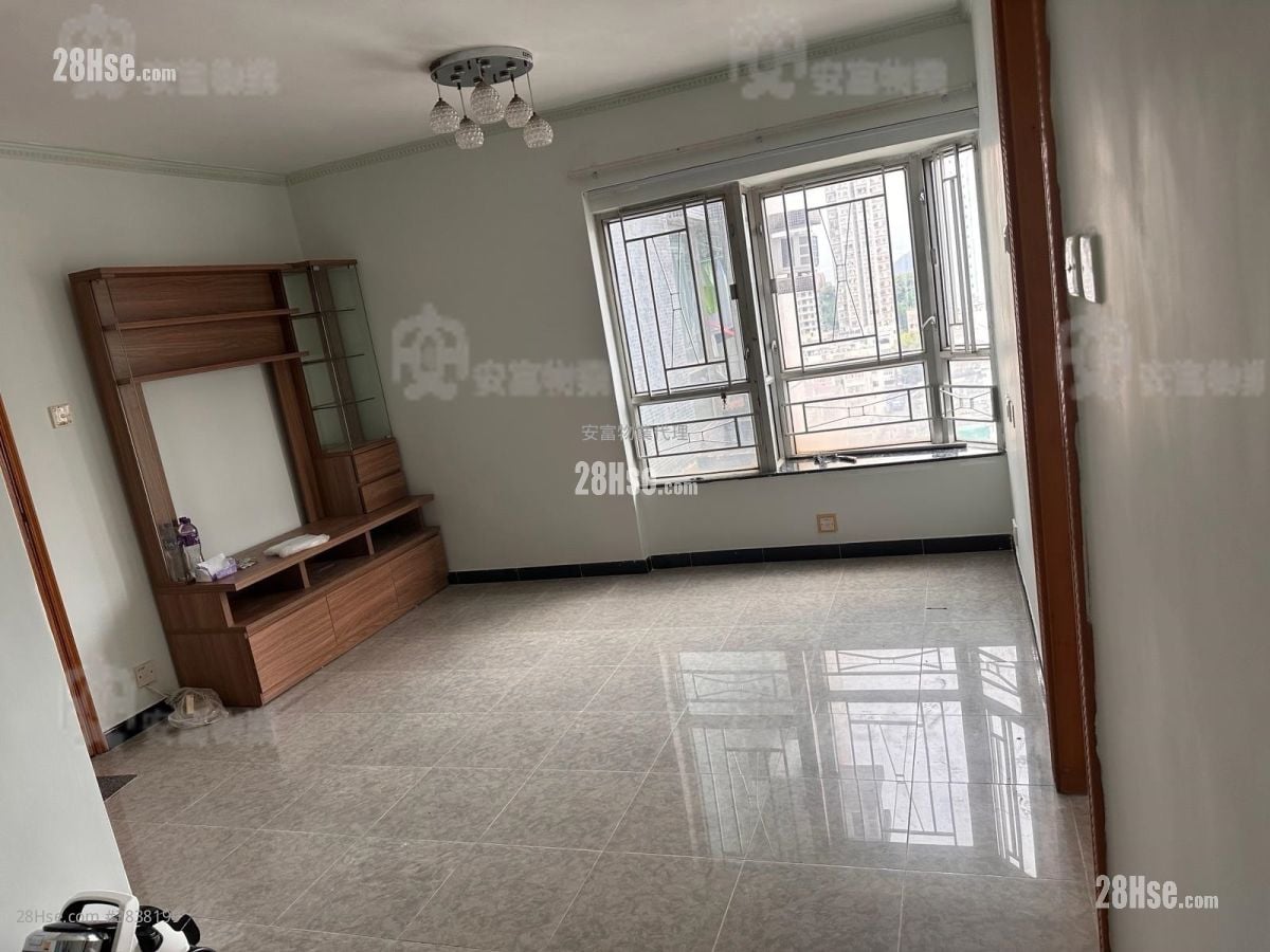 Central Plaza Rental 2 Bedrooms , 1 Bathroom 421 ft²