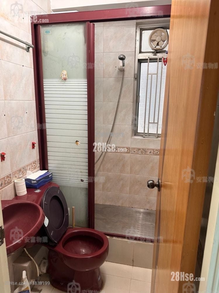 Central Plaza Rental 2 Bedrooms , 1 Bathroom 421 ft²