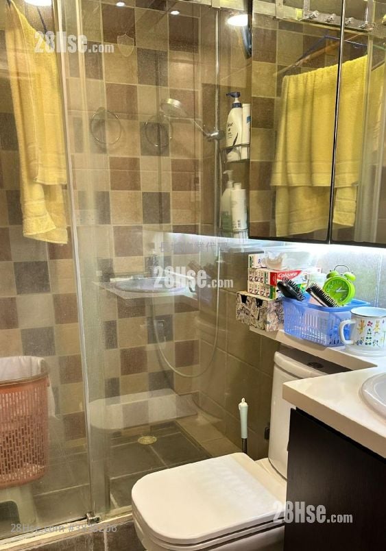 Tai Po Village House Sell 3 Bedrooms , 2 Bathrooms 630 ft²