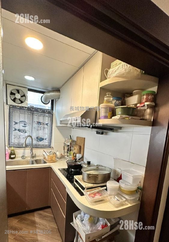 Tai Po Village House Sell 3 Bedrooms , 2 Bathrooms 630 ft²
