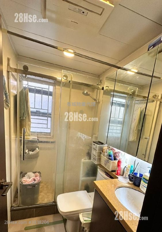 Tai Po Village House Sell 3 Bedrooms , 2 Bathrooms 630 ft²