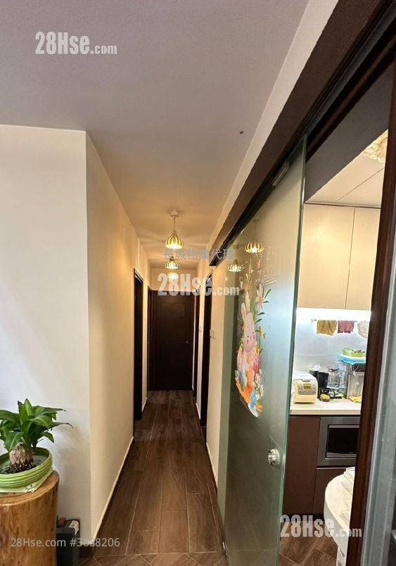 Tai Po Village House Sell 3 Bedrooms , 2 Bathrooms 630 ft²
