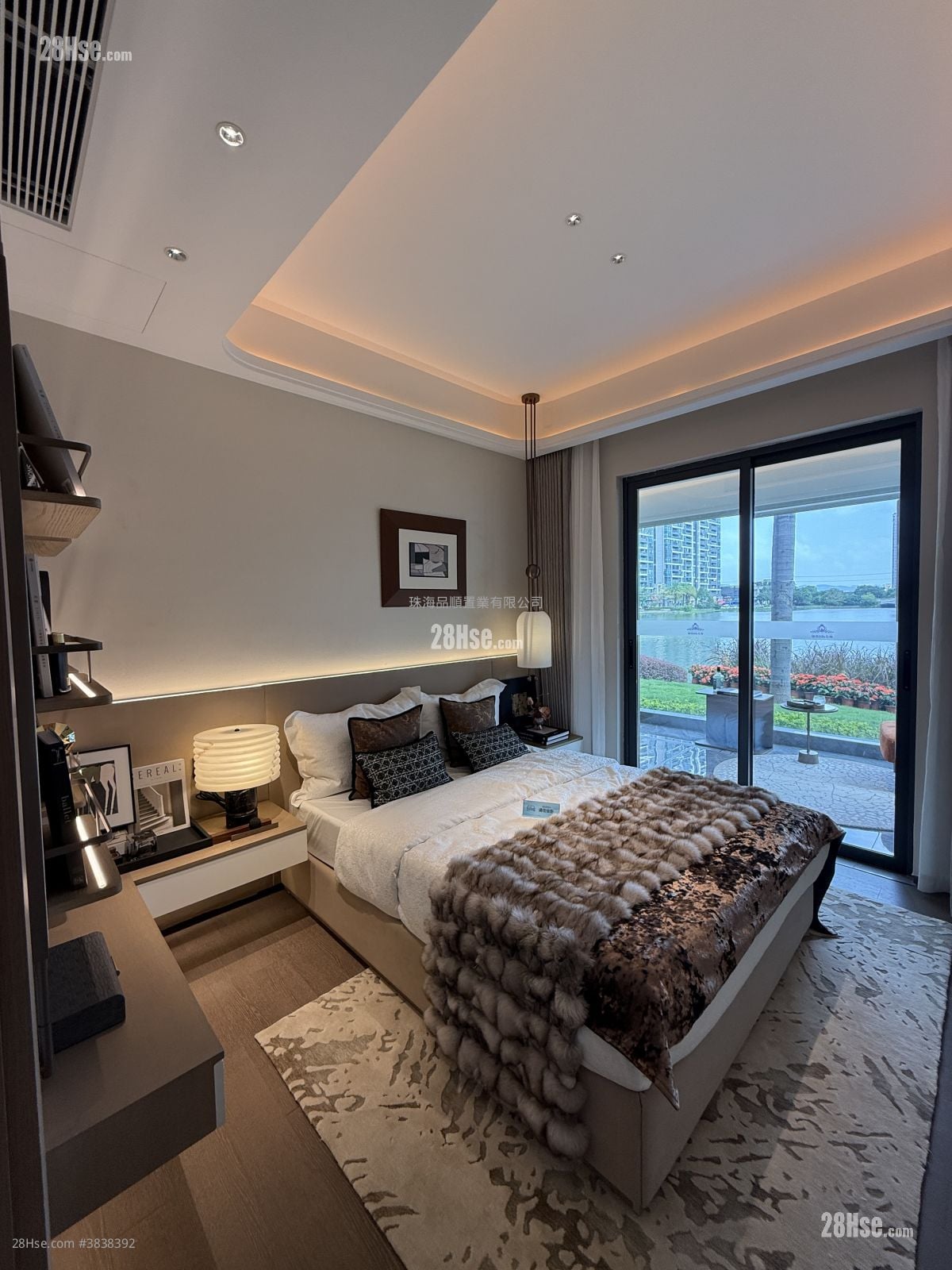 香湖壹號 售盤 3 房 , 2 浴室 948 平方呎