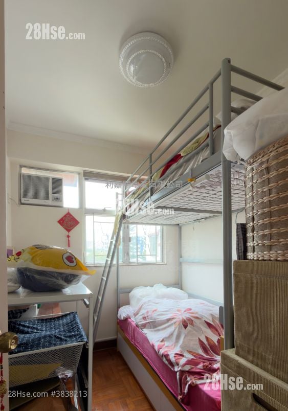 Cheerful Park Sell 3 Bedrooms 791 ft²