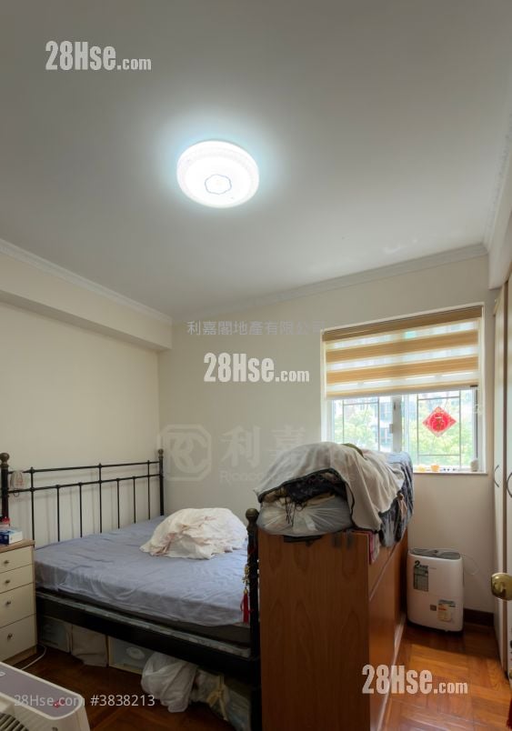 Cheerful Park Sell 3 Bedrooms 791 ft²