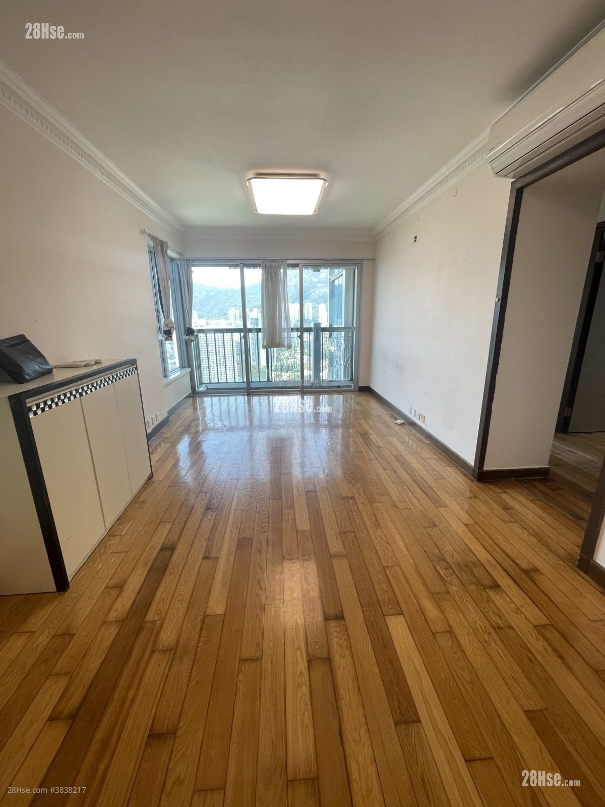 Billionnaire Royale Sell 3 Bedrooms , 2 Bathrooms 887 ft²