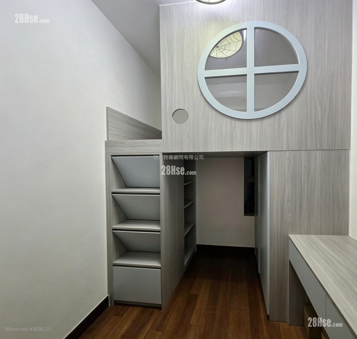 Serenade Rental 3 Bedrooms , 2 Bathrooms 788 ft²