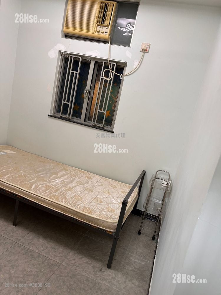 Central Plaza Rental 2 Bedrooms , 1 Bathroom 421 ft²