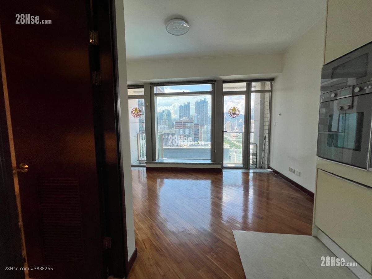 The Coronation Sell Studio , 1 Bathroom 323 ft²