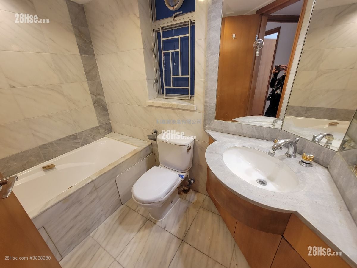 The Waterfront Rental 3 Bedrooms , 2 Bathrooms 794 ft²