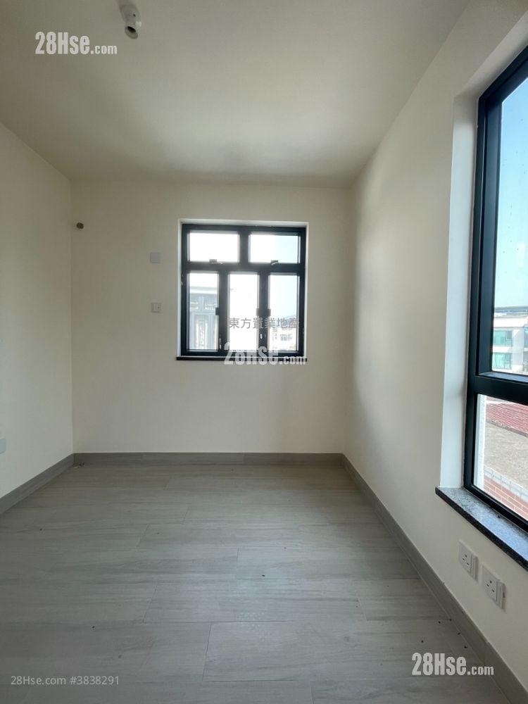 Village Sell 2 Bedrooms , 1 Bathroom 630 ft²