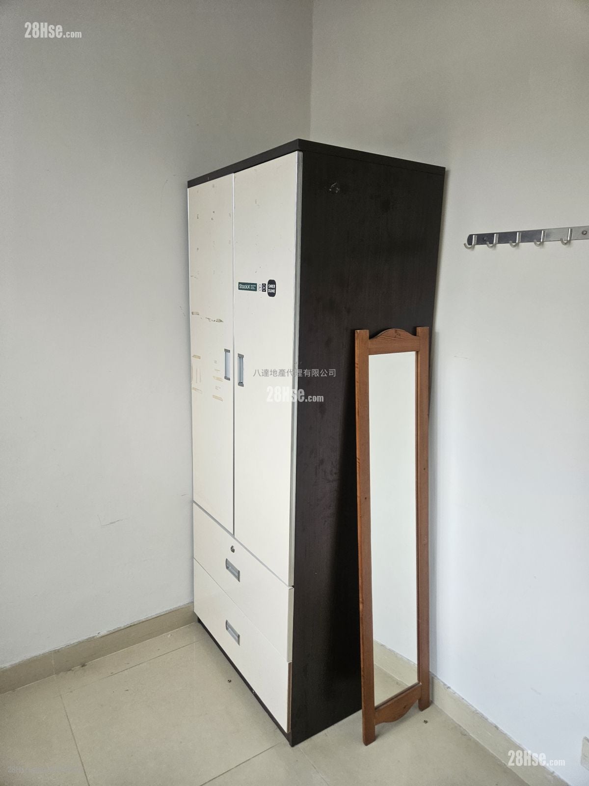 Lai Shing Building Rental 3 Bedrooms , 1 Bathroom 479 ft²