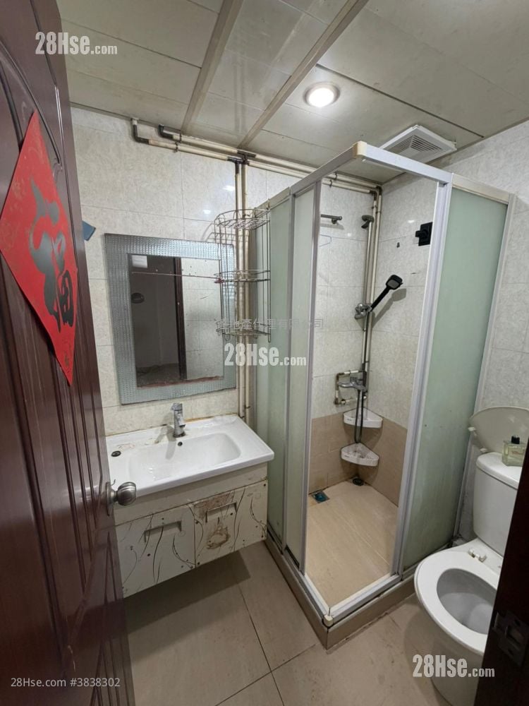 Lai Shing Building Rental 3 Bedrooms , 1 Bathroom 479 ft²
