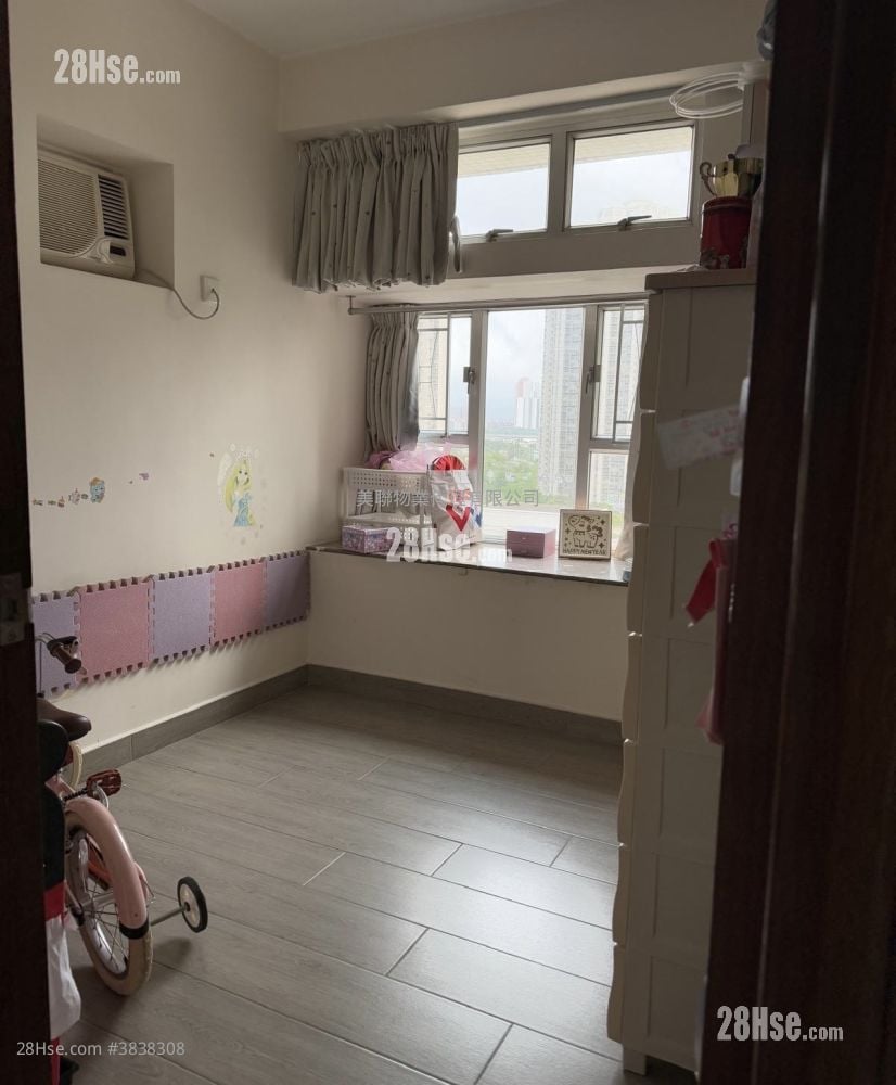 Kingswood Villas Sell 3 Bedrooms 544 ft²