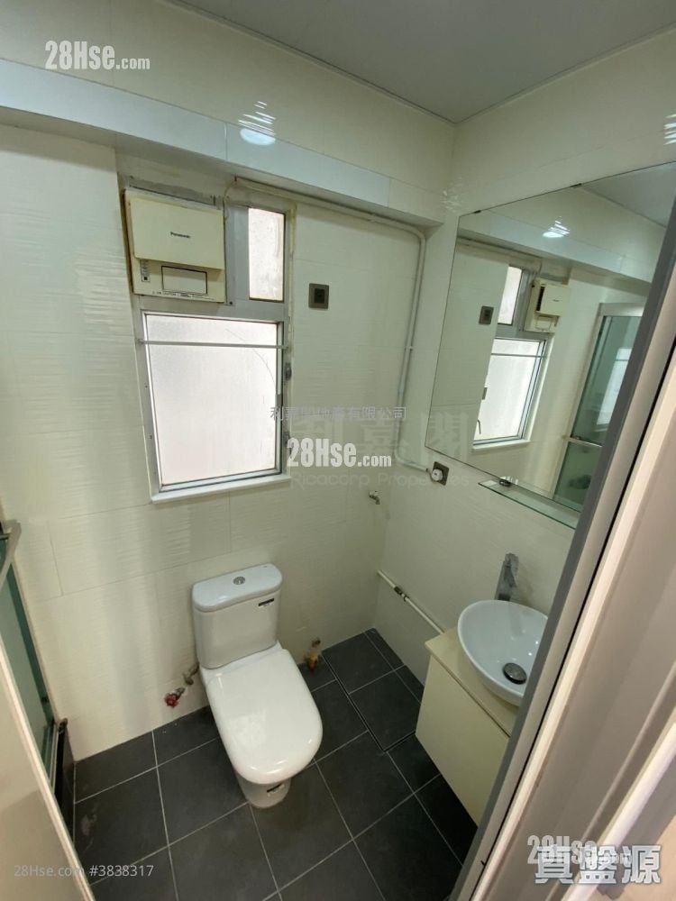 Mayfair Gardens Sell 2 Bedrooms , 1 Bathroom 401 ft²