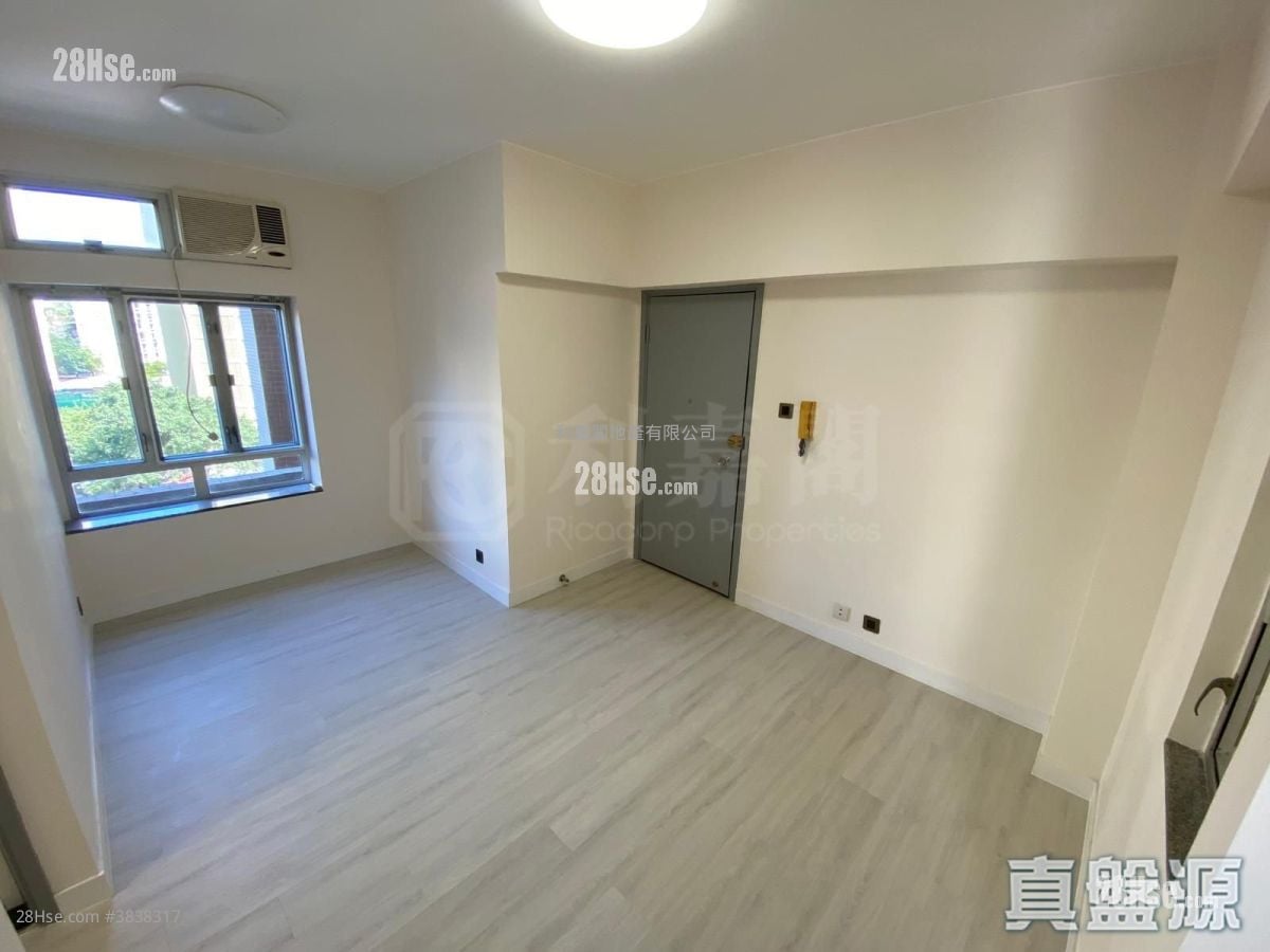 Mayfair Gardens Sell 2 Bedrooms , 1 Bathroom 401 ft²