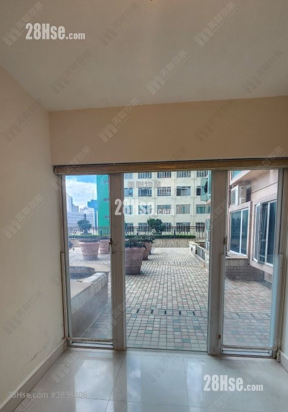 The Apex Sell 2 Bedrooms , 1 Bathroom 468 ft²