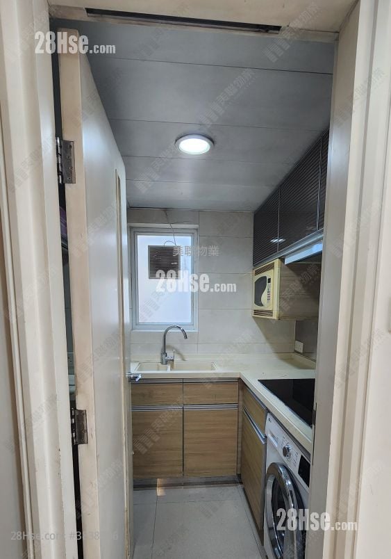 The Apex Sell 2 Bedrooms , 1 Bathroom 468 ft²