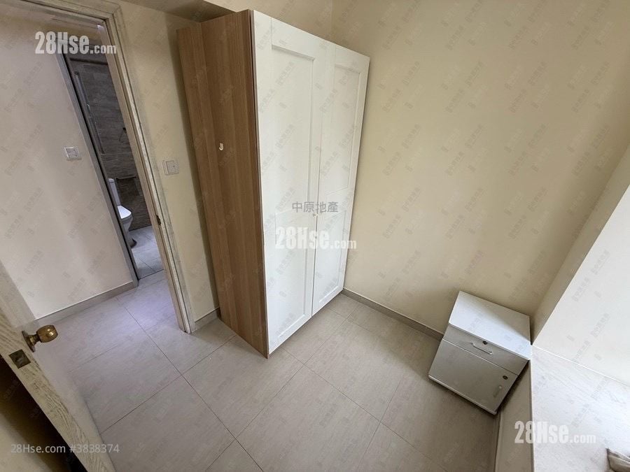 Goodrich Garden Sell 2 Bedrooms 415 ft²