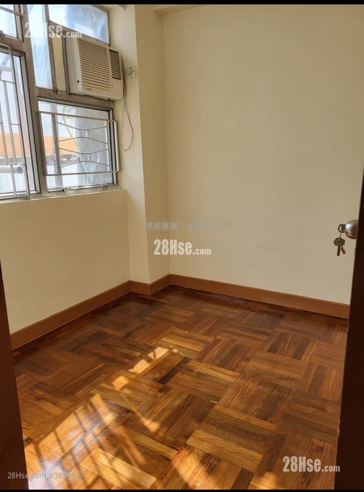 Yu Shing Building Rental 2 Bedrooms 272 ft²
