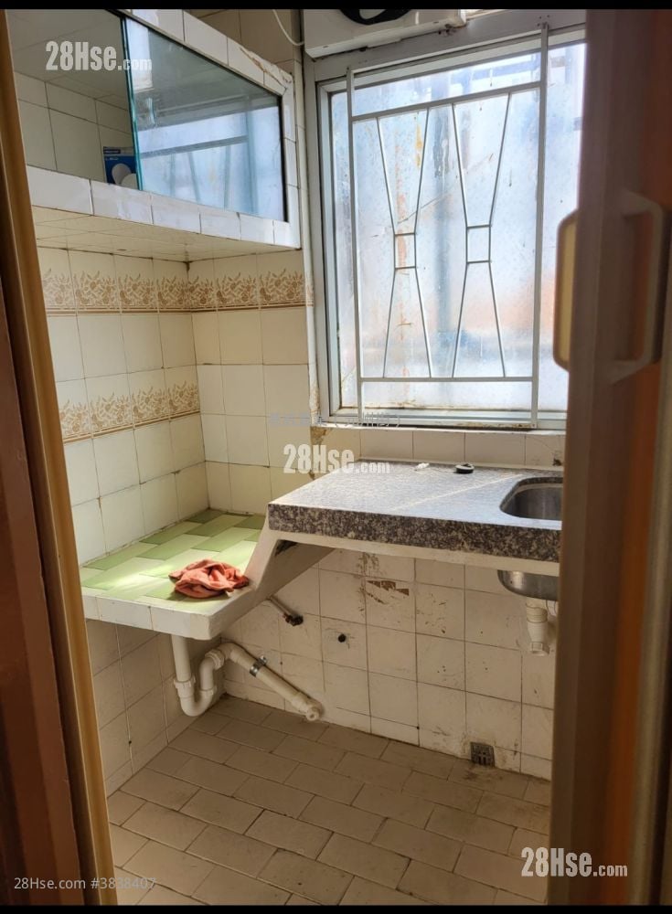 Yu Shing Building Rental 2 Bedrooms 272 ft²