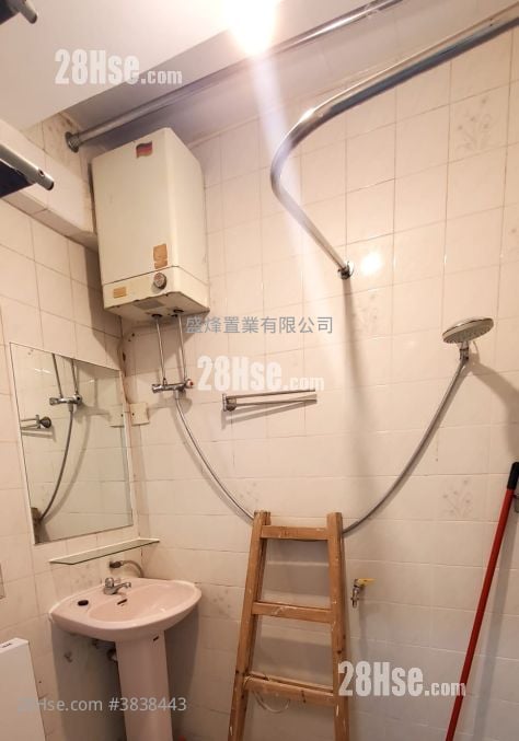 廁所