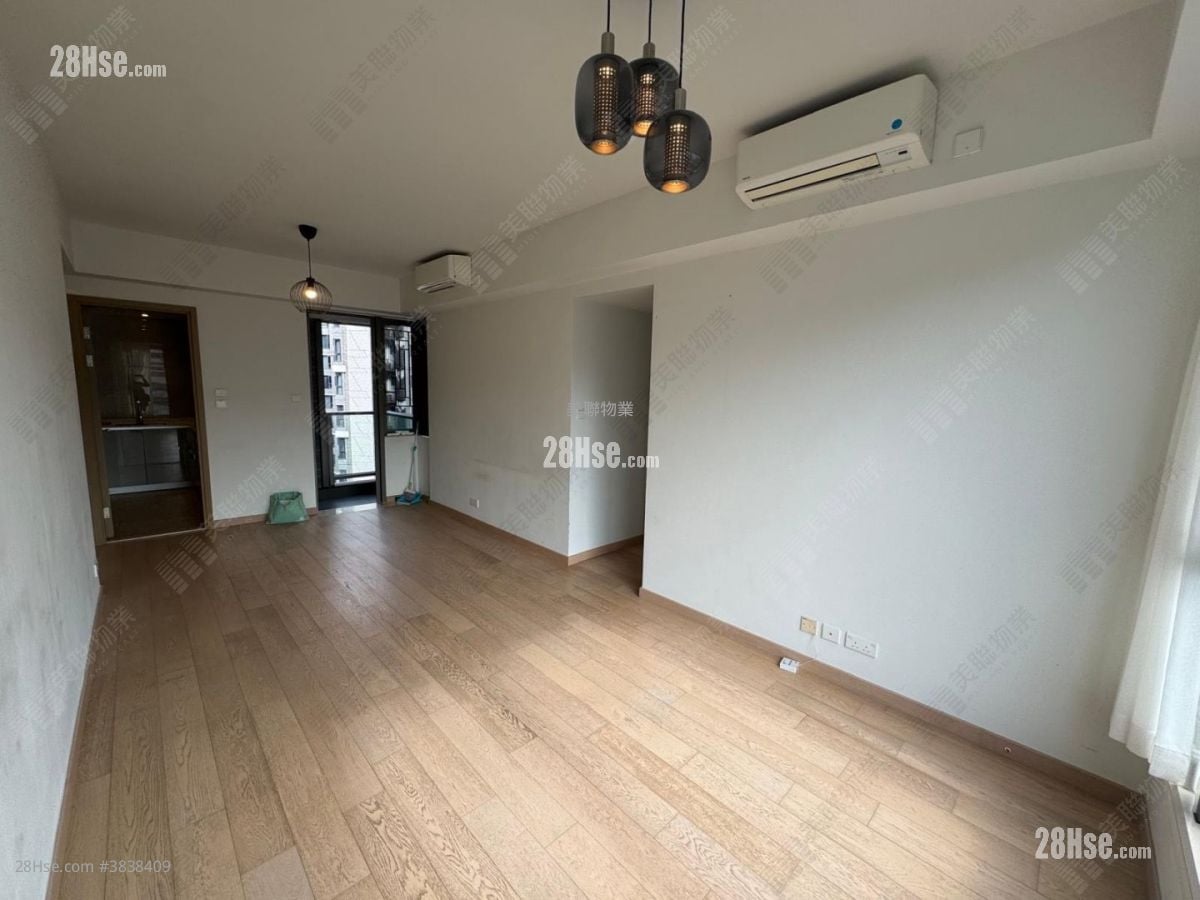 Solaria Sell 3 Bedrooms 832 ft²