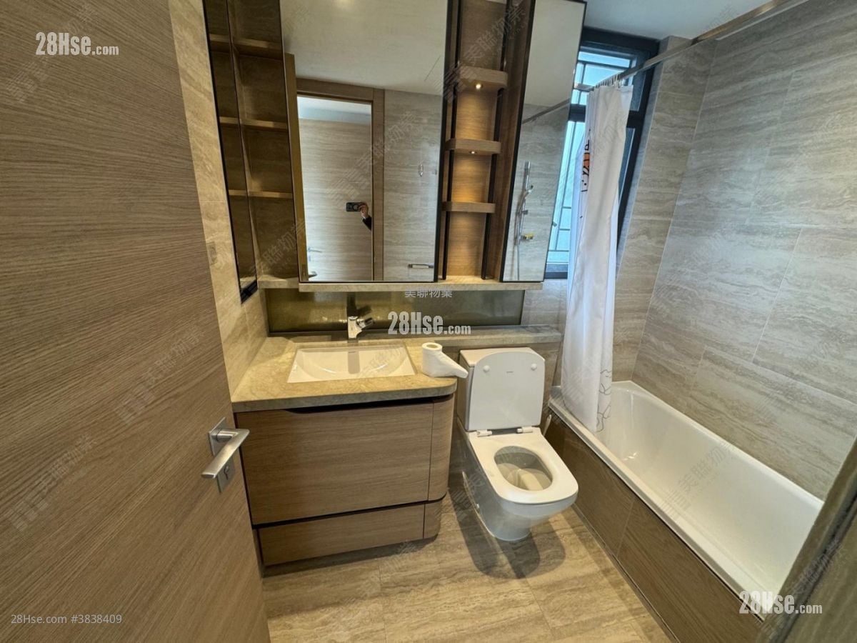 Solaria Sell 3 Bedrooms 832 ft²