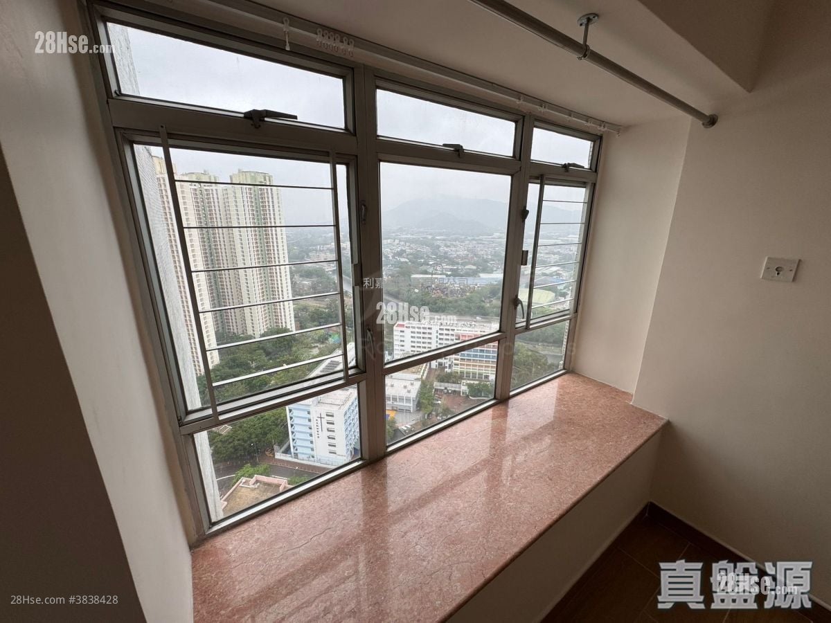 Kingswood Villas Sell 2 Bedrooms 449 ft²