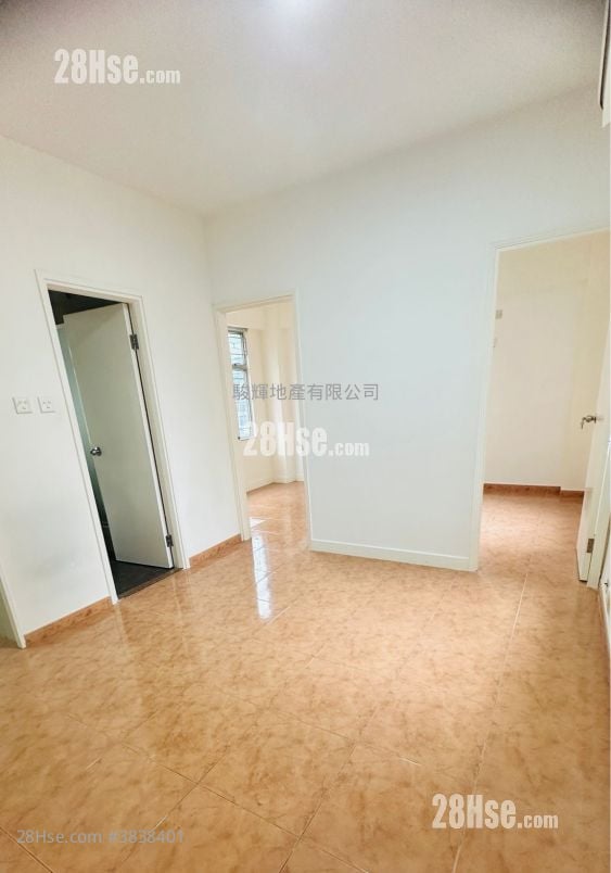 Dorfu Court Rental 2 Bedrooms , 1 Bathroom 358 ft²
