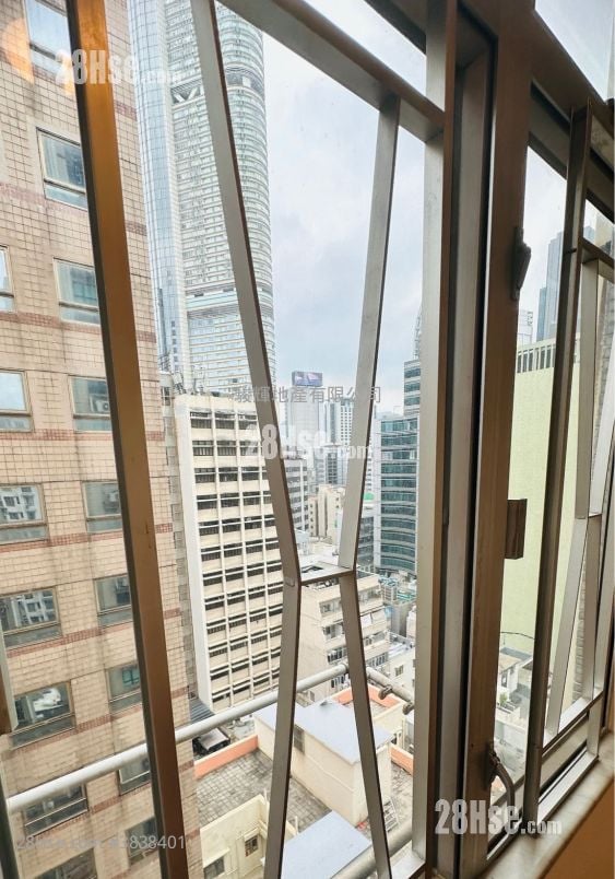 Dorfu Court Rental 2 Bedrooms , 1 Bathroom 358 ft²