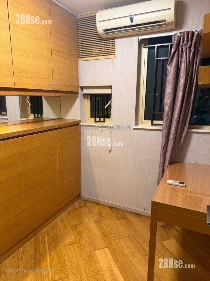 Harbour Place Rental 3 Bedrooms , 2 Bathrooms 593 ft²
