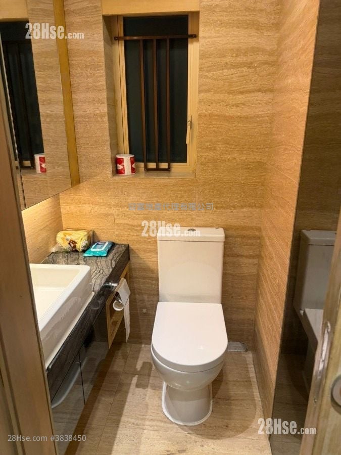 Harbour Place Rental 3 Bedrooms , 2 Bathrooms 593 ft²