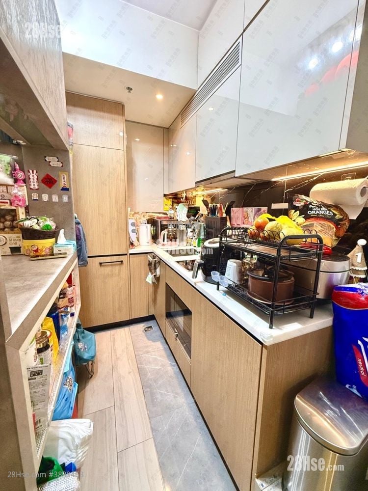 kitchen: Sol City Sell 1 Bedroom , 1 Bathroom 323 ft²