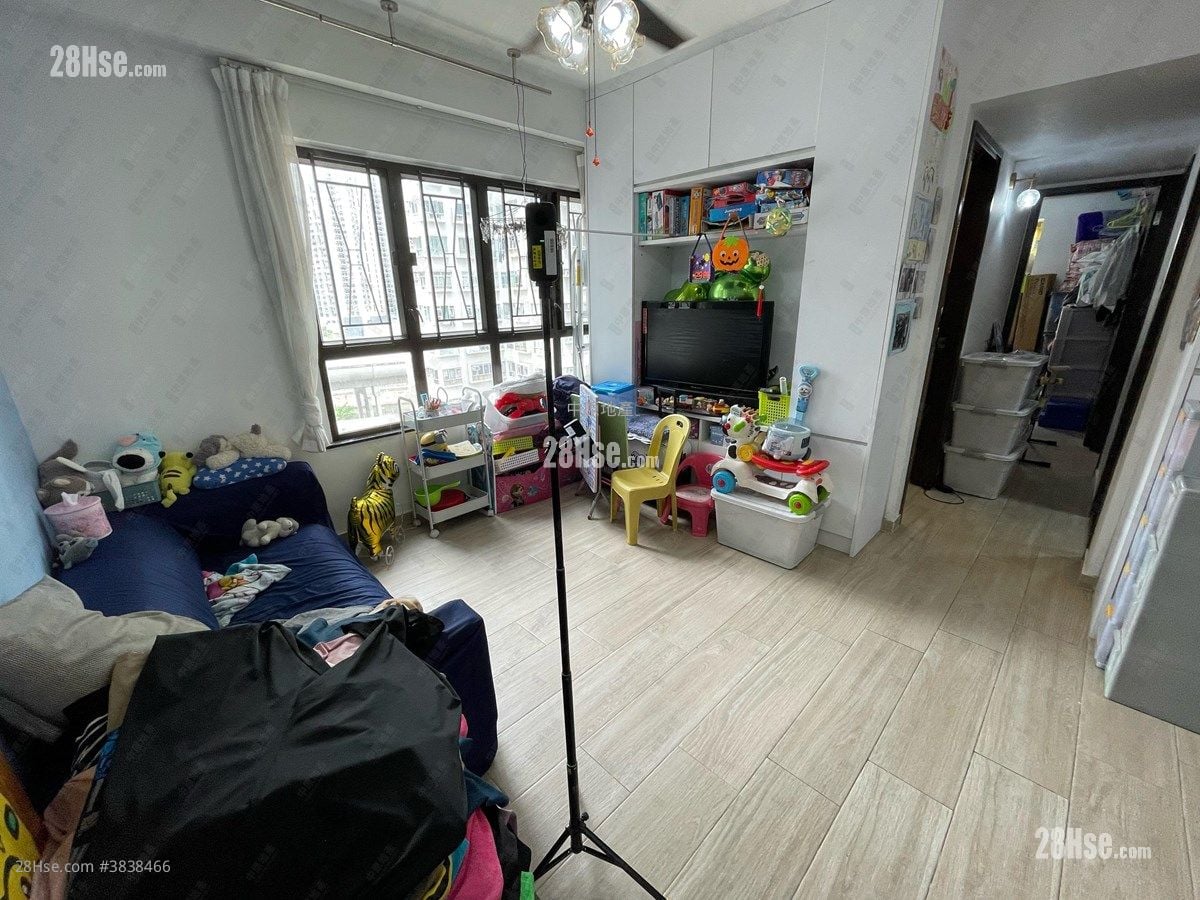 Eldo Court Sell 3 Bedrooms 566 ft²