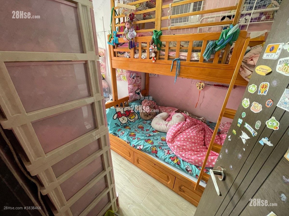 Eldo Court Sell 3 Bedrooms 566 ft²