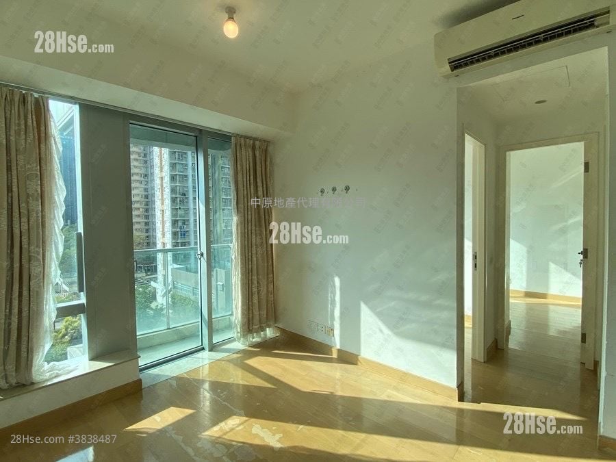 Savannah Sell 2 Bedrooms 487 ft²