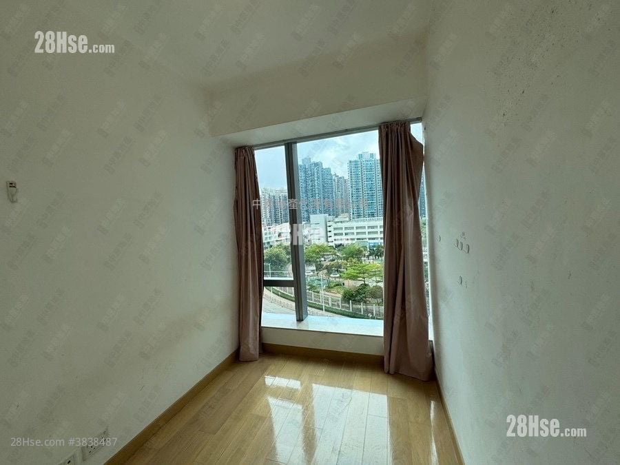 Savannah Sell 2 Bedrooms 487 ft²