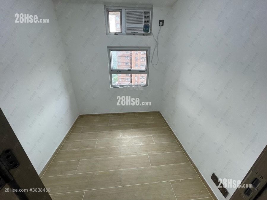 Siu Hong Court Sell 2 Bedrooms , 1 Bathroom 438 ft²