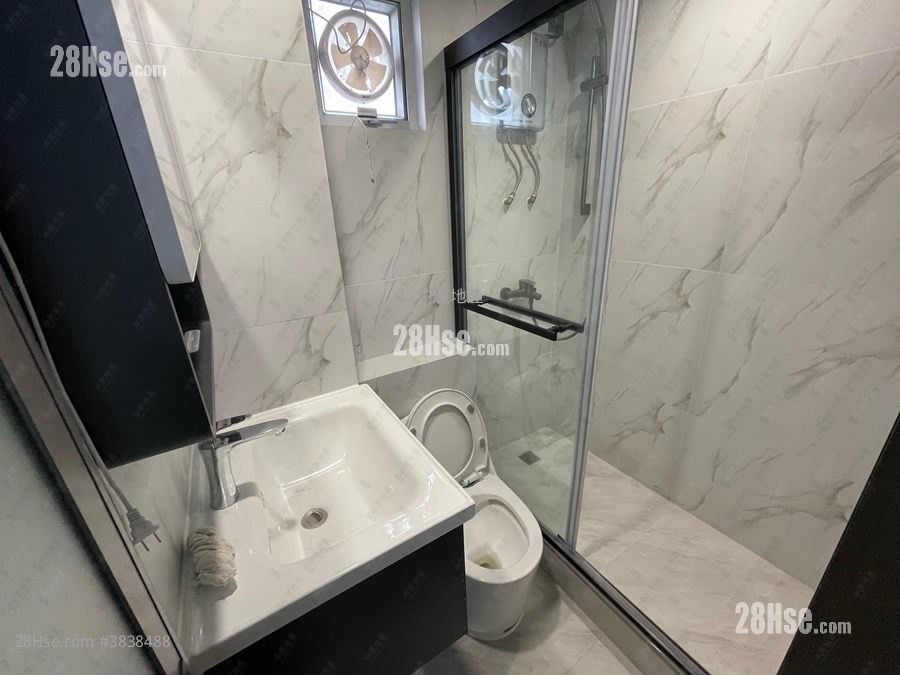Siu Hong Court Sell 2 Bedrooms , 1 Bathroom 438 ft²