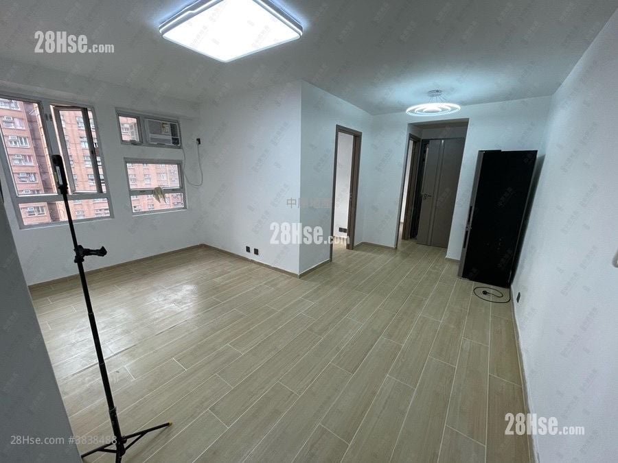 Siu Hong Court Sell 2 Bedrooms , 1 Bathroom 438 ft²