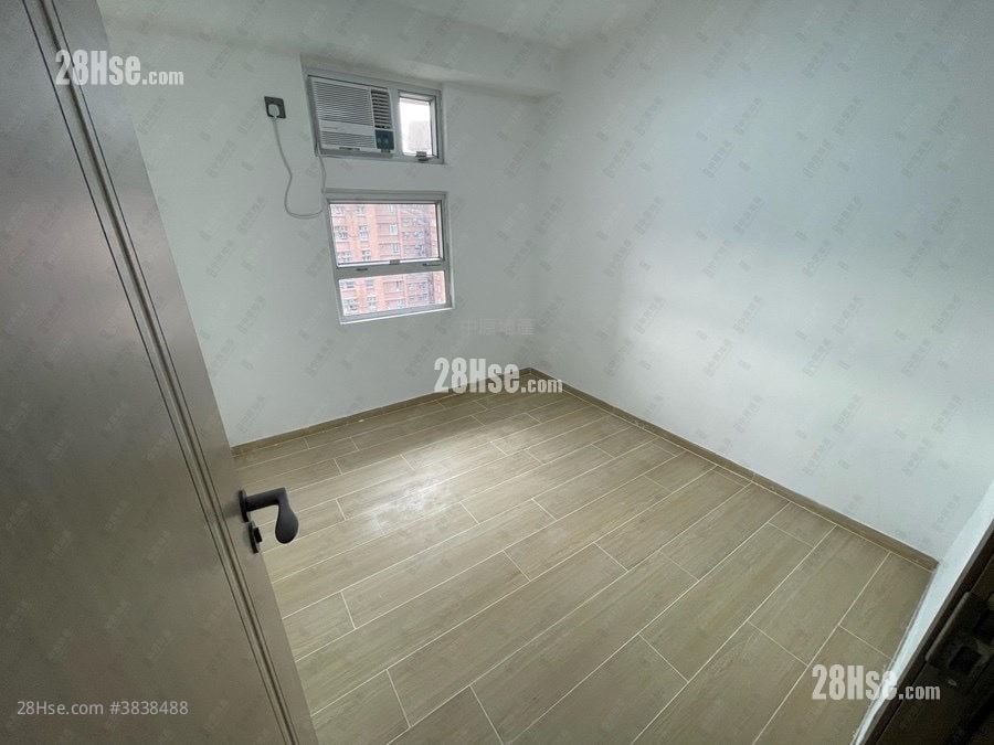 Siu Hong Court Sell 2 Bedrooms , 1 Bathroom 438 ft²