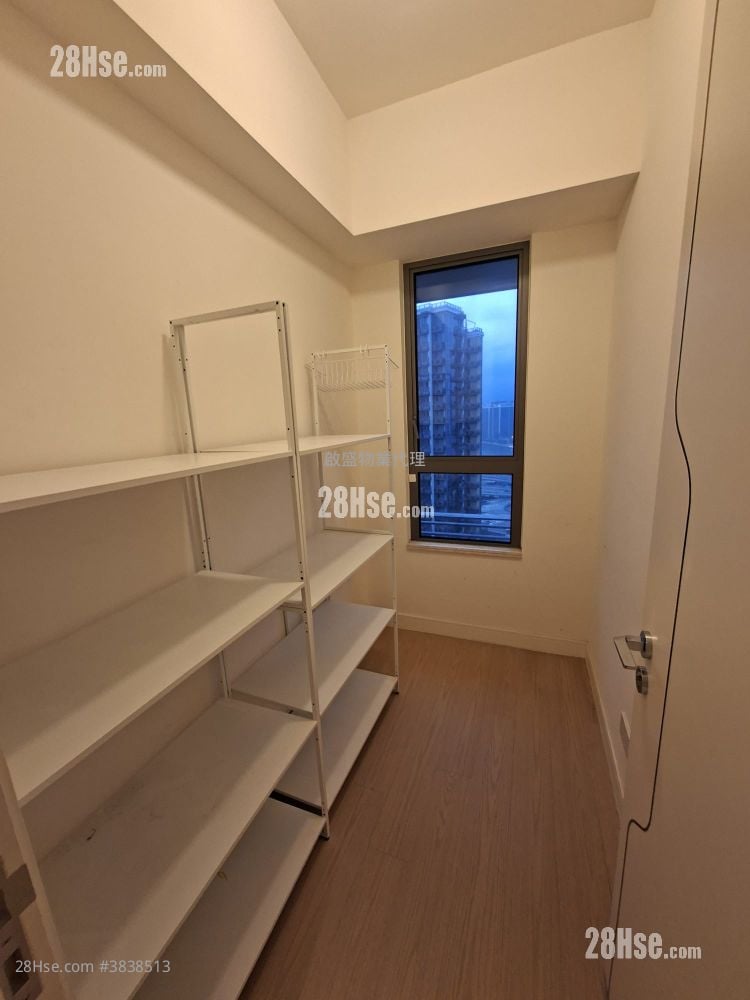 Monaco One Sell 3 Bedrooms , 1 Bathroom 522 ft²