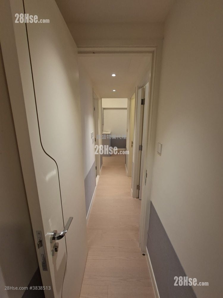 Monaco One Sell 3 Bedrooms , 1 Bathroom 522 ft²