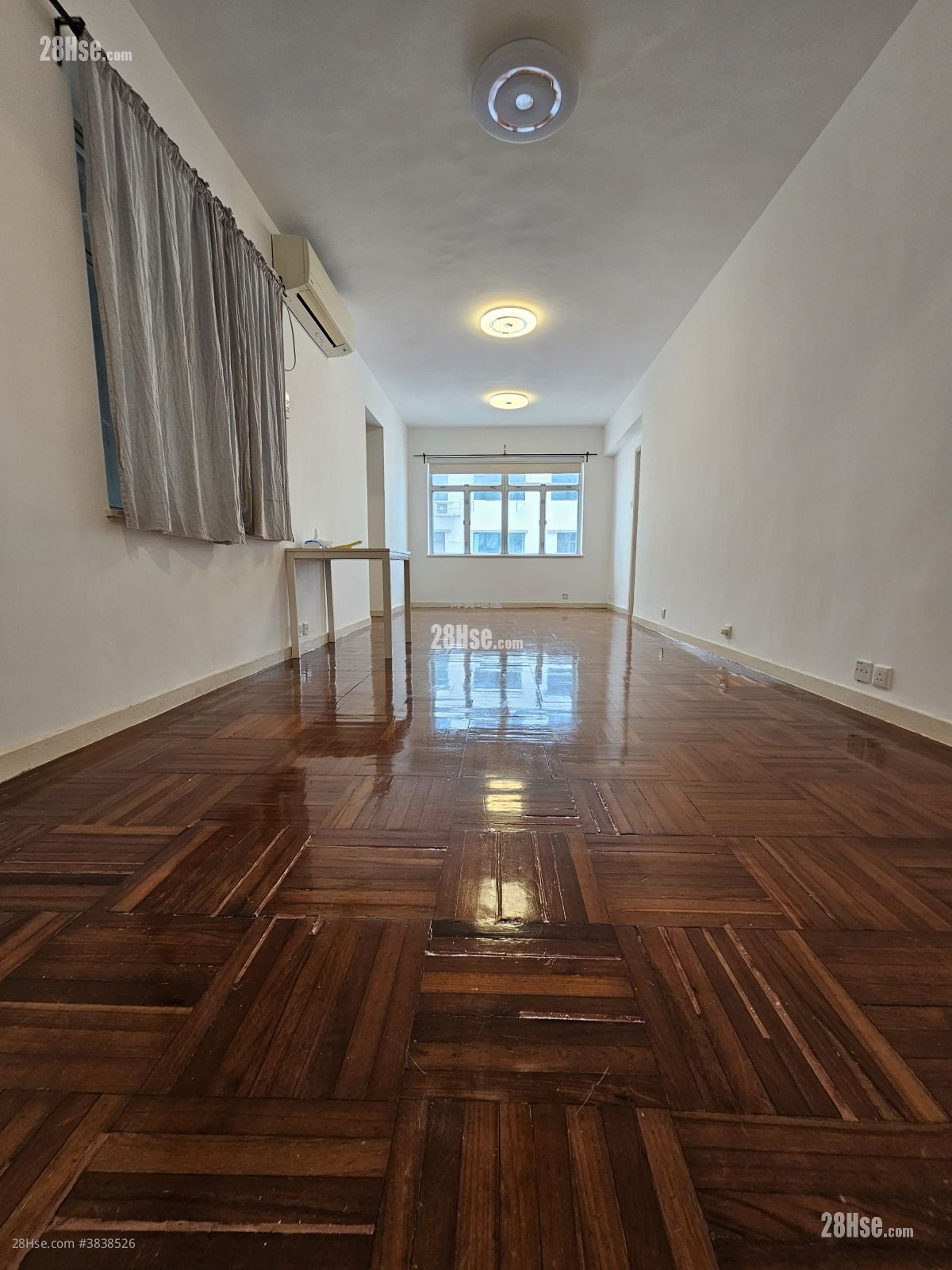 Apartment Rental 4 Bedrooms , 1 Bathroom 860 ft²
