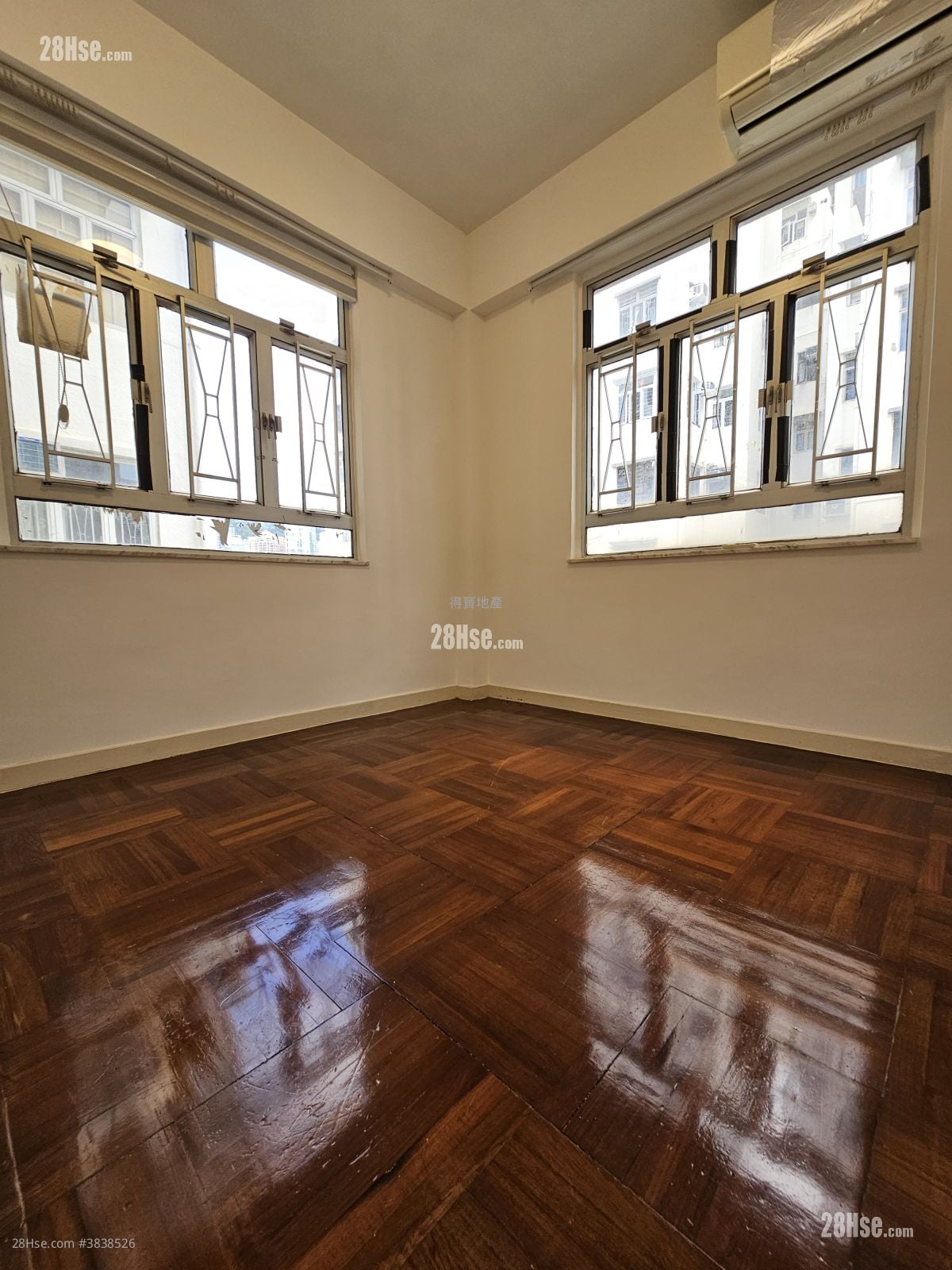 Apartment Rental 4 Bedrooms , 1 Bathroom 860 ft²