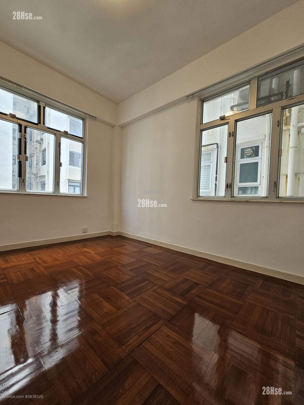 Apartment Rental 4 Bedrooms , 1 Bathroom 860 ft²