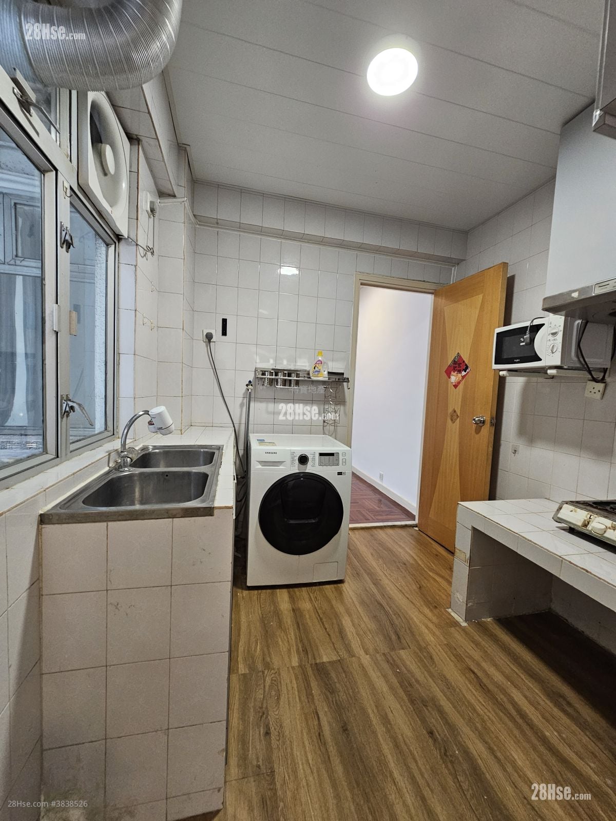 Apartment Rental 4 Bedrooms , 1 Bathroom 860 ft²